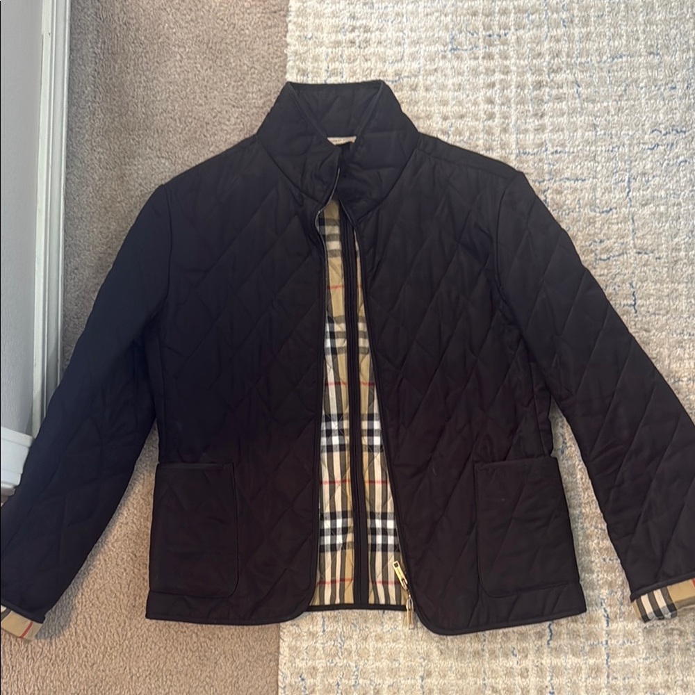 Burberry Black and Cream Puffer Jacket with Iconic Lining